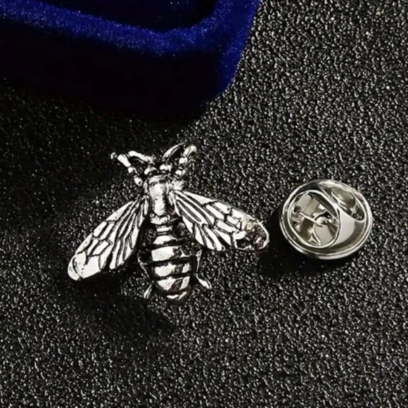 Silver Bee Brooch Pin Vintage Style - Picture 6 of 6